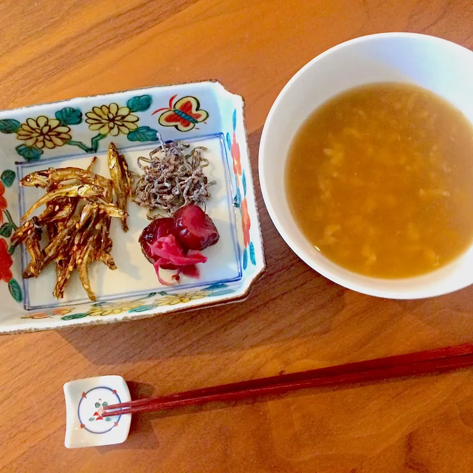 カリカリごまめと茶粥のブランチ|こんぶさん