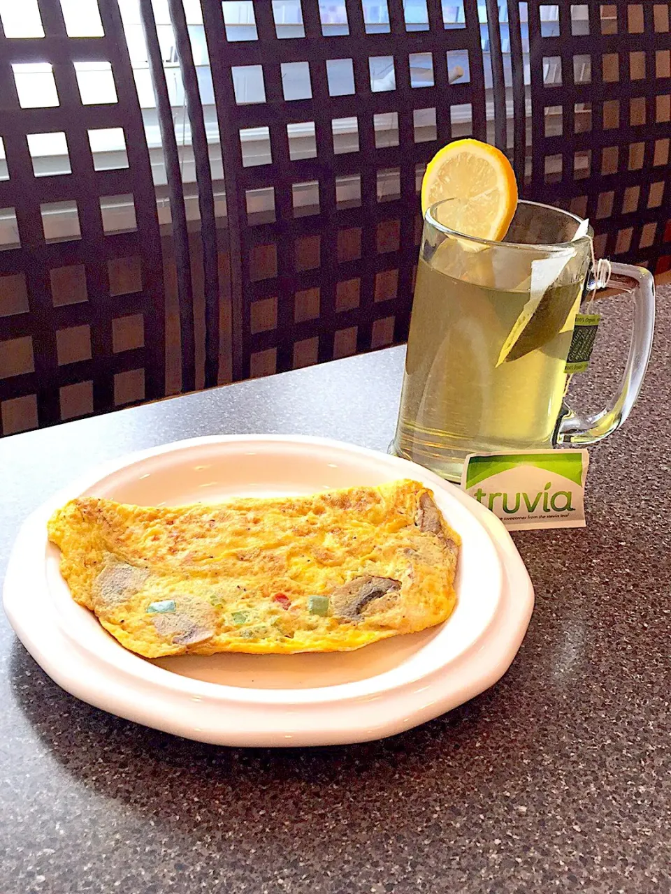 Veggie omelette and green tea
Back to Plan 😊👍|FitMomDoc19さん