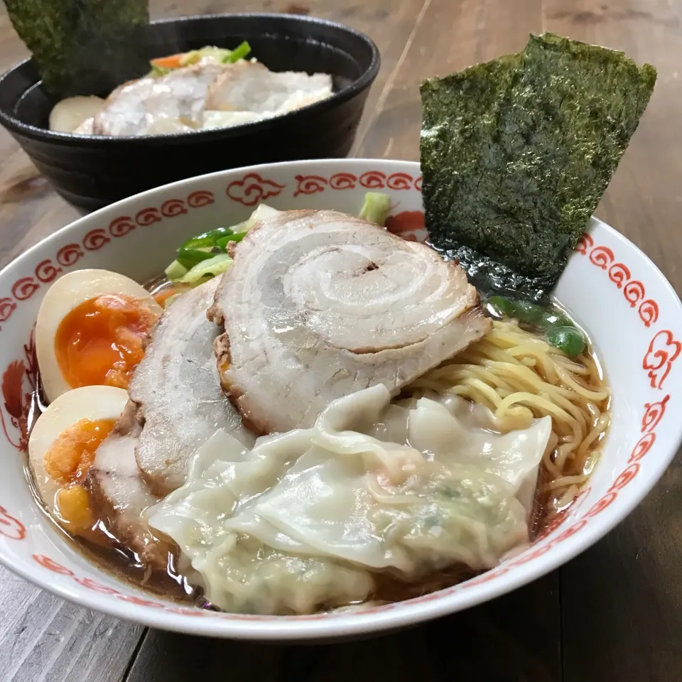 Snapdishの料理写真:鶏ガラ醤油ラーメン|koji toyodaさん