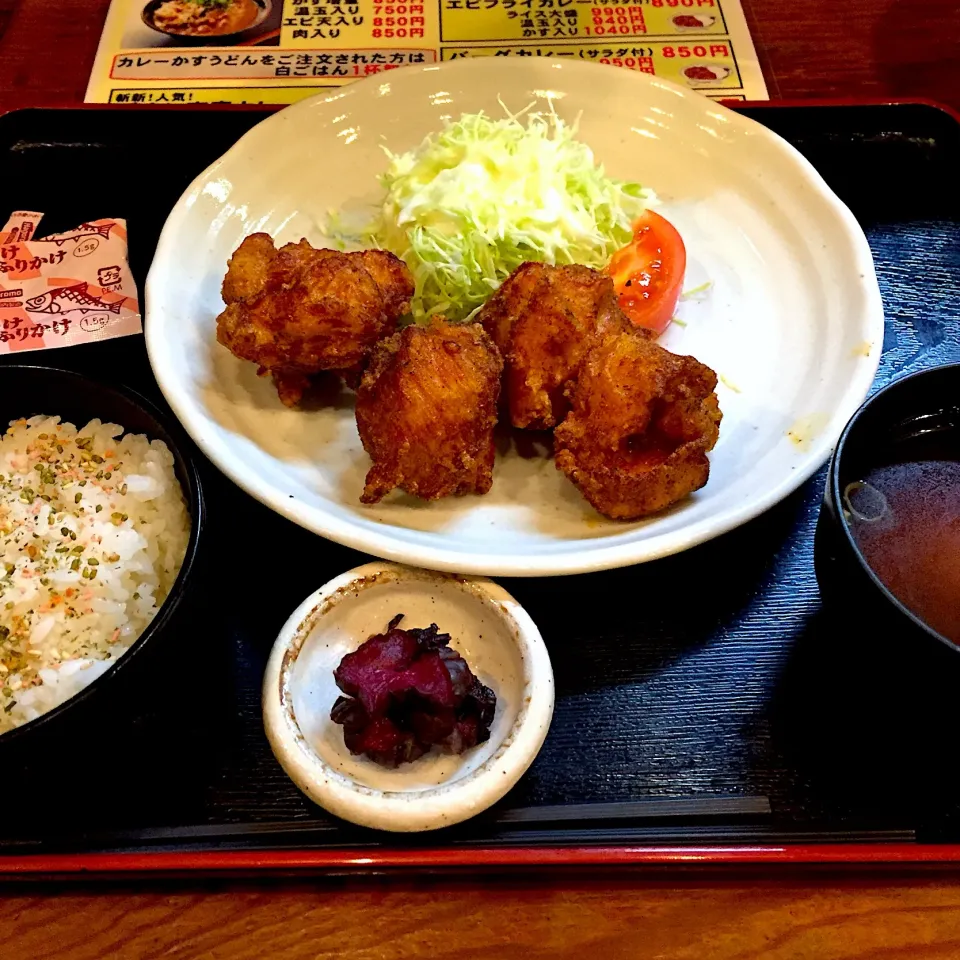 若鶏の唐揚げ定食*\(^o^)/*金曜日のランチ|すかラインさん