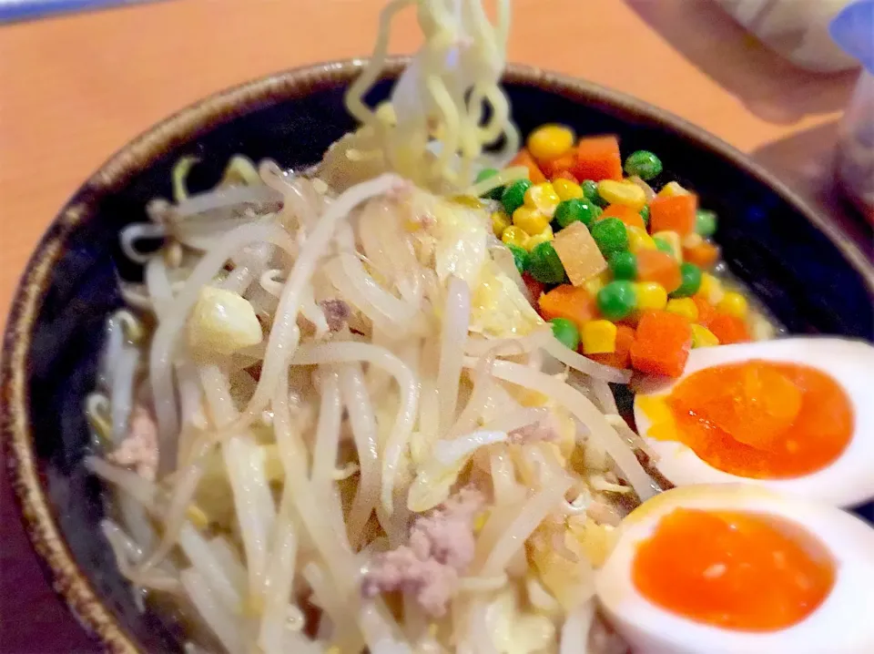 Snapdishの料理写真:味噌もやしラーメン|Masayuki Arakawaさん