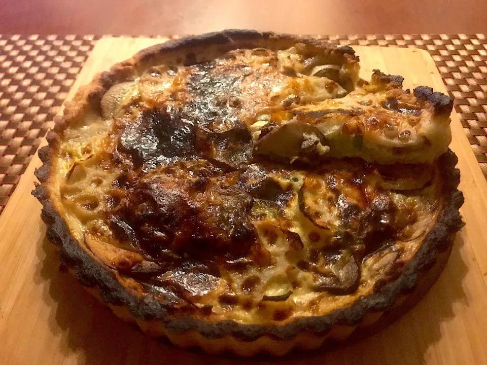 Tama's Quiche of vegetables🍳tamaちゃんのｷｯｼｭ(玉ねぎ･蓮根･ﾏｯｼｭﾙｰﾑ･ｵｸﾗ)|🌈Ami🍻さん