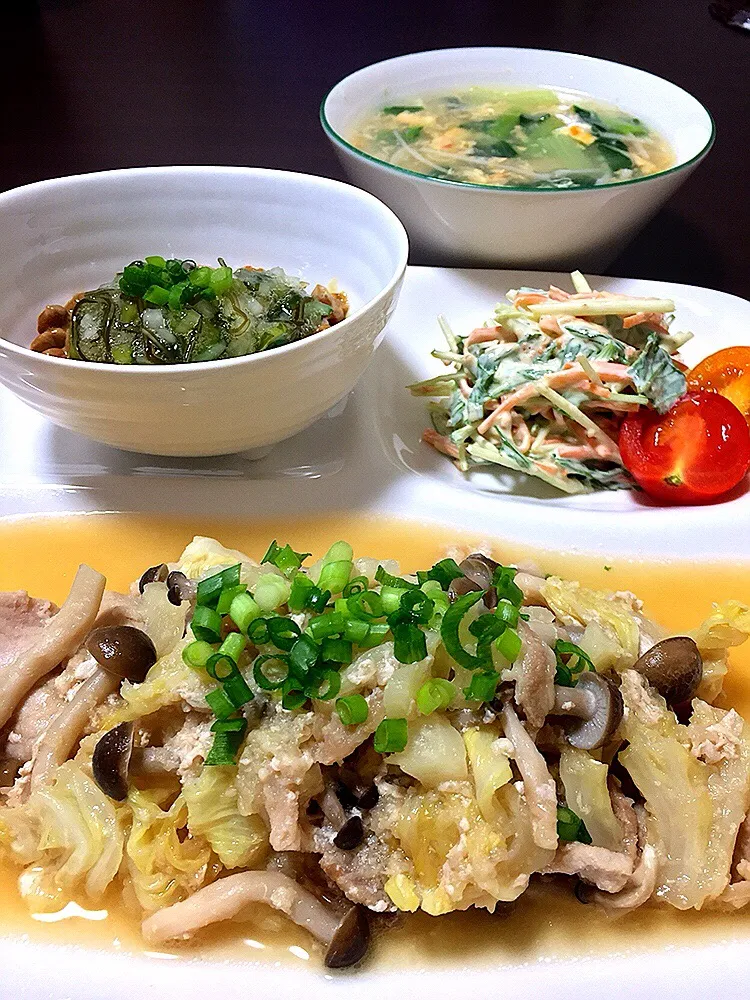 ⭐️白菜と豚肉の味噌バター蒸し
⭐️水菜と人参のマヨサラダ
⭐️わさび昆布納豆
⭐️ちんげん菜のかき玉スープ|よっちぃさん