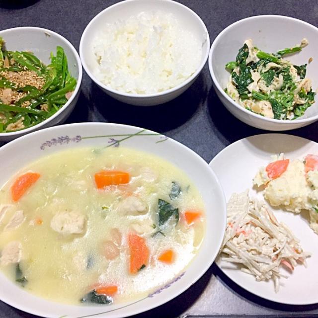クリームシチューと副菜多めに/かわさき | Snapdish[スナップ