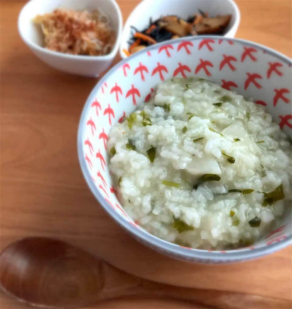 七草がゆ。
今年は茅乃舎の鶏だしで炊いてみました。|ツナコさん