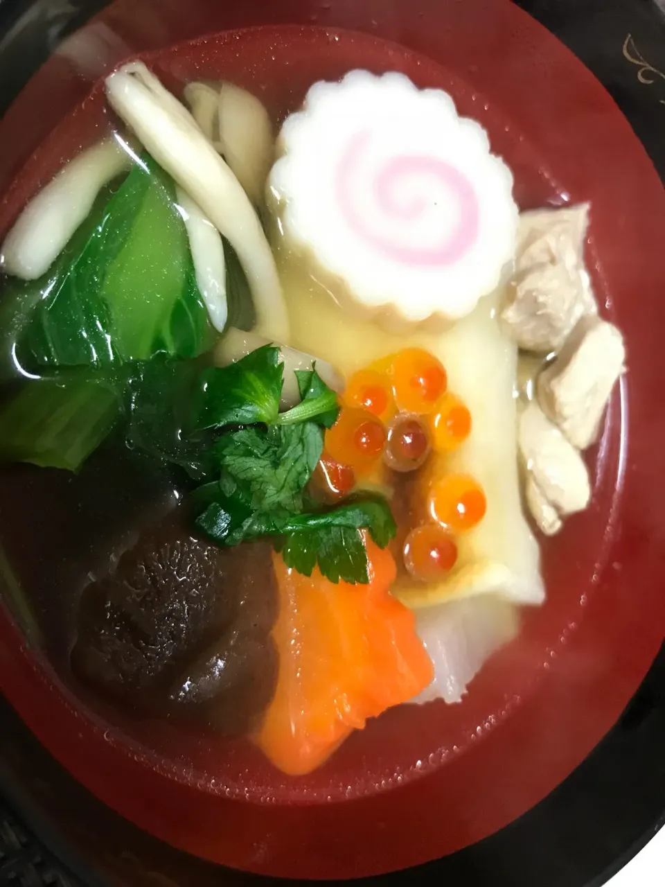 お雑煮。前日に具材をタッパーに準備。|ナタママさん