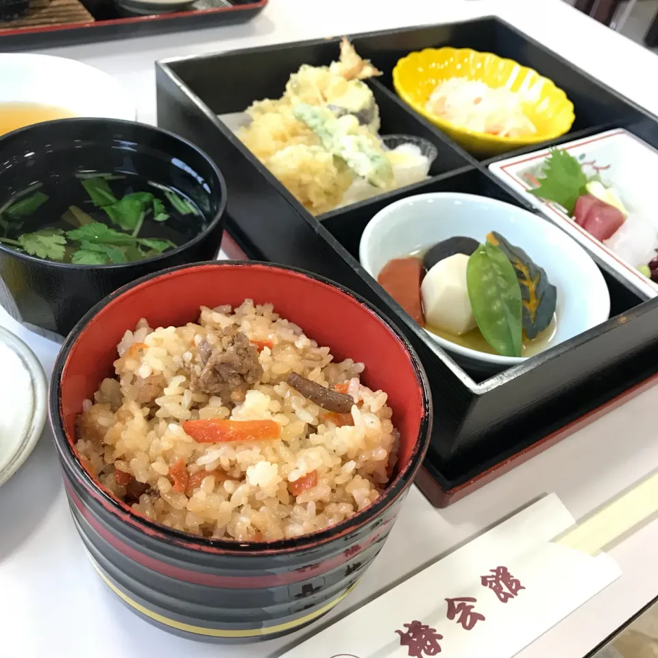 鶏めし弁当（梅）|麻紀子さん