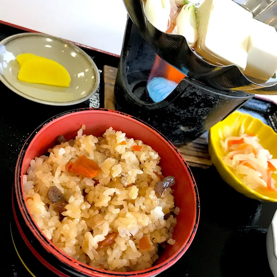 椿名物とりめし とうふ定食😋|Hironobuさん