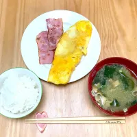 Snapdishの料理写真:納豆オムレツ(昼)|Lo’ccaさん