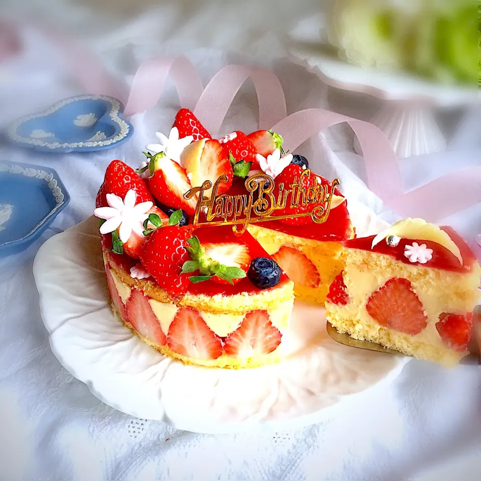 Snapdishの料理写真:🎂バースデーケーキ🍓フレジェ🍓✨|lily_lily821さん