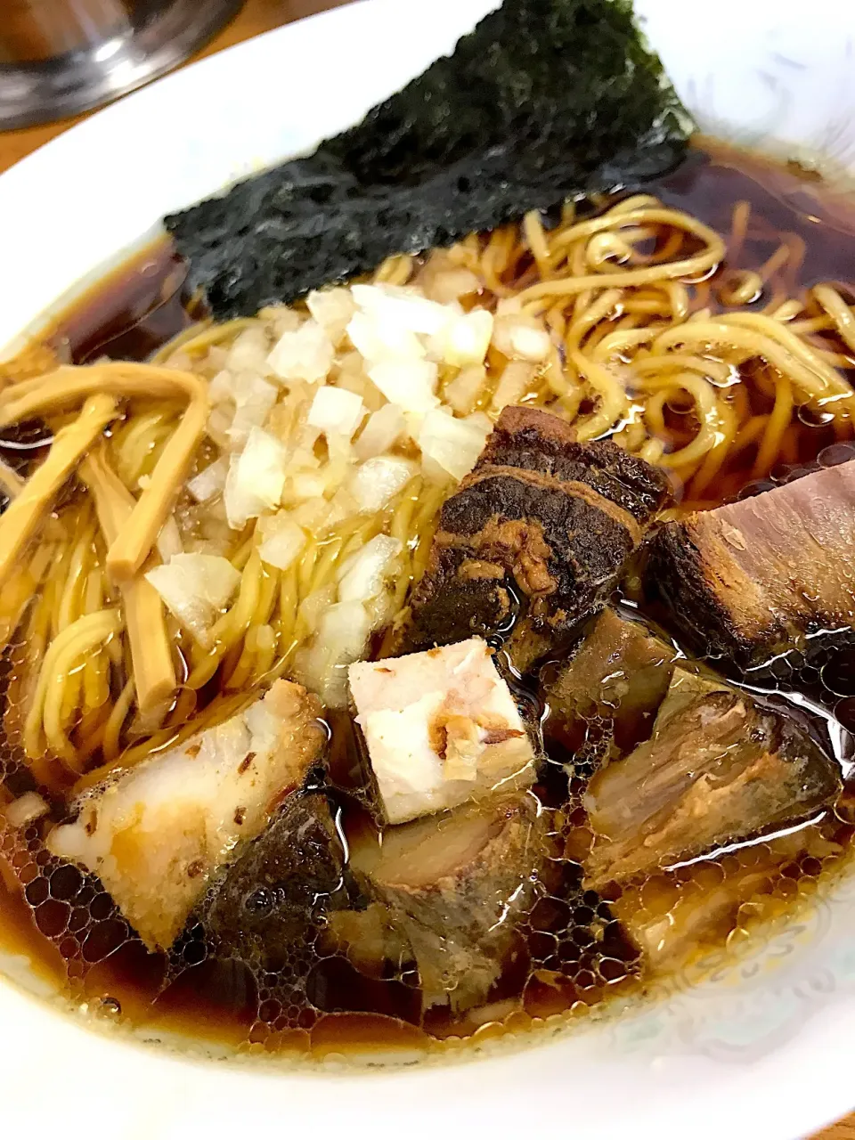 角切りチャーシュー麺！八王子系ラーメン！行列が出来る店です。|Tomyさん