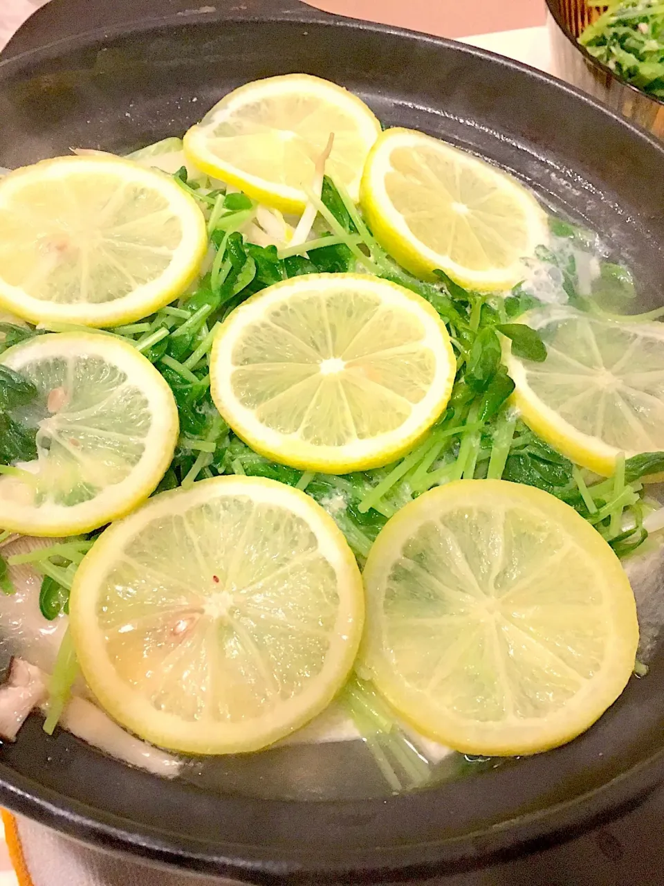 鶏つくねとレモンのお鍋🍲|AyanoTanakaさん