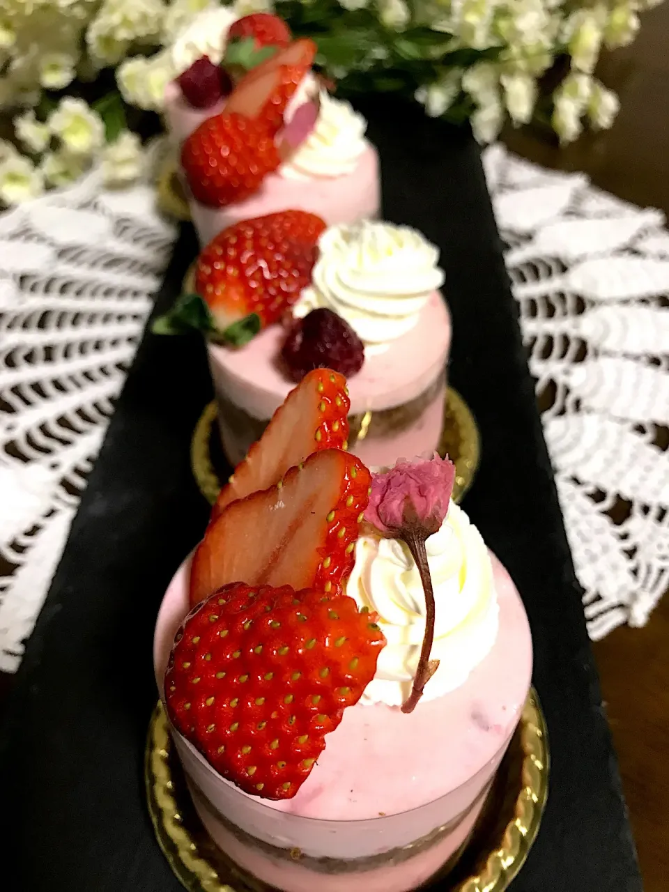 Snapdishの料理写真:🍓春の香り苺のティラミス🌸🍓|とんちんさん