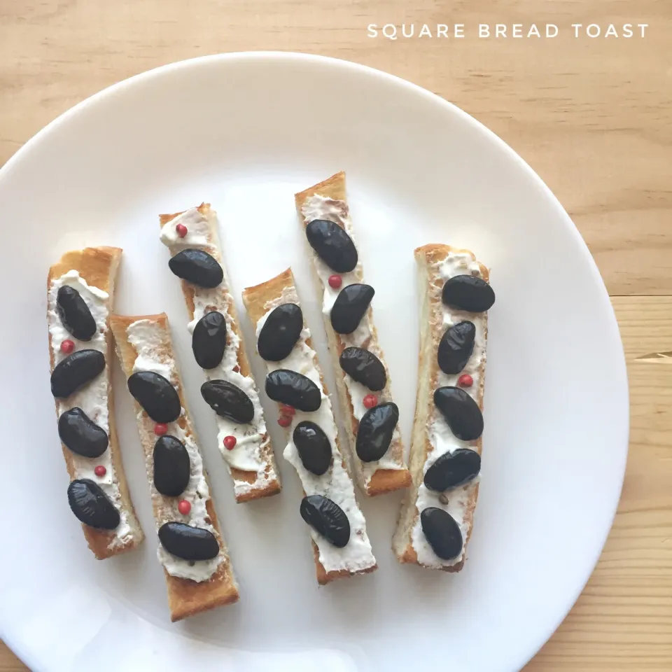 黒豆トースト
Square bread toast with Black beans,Yogurt paste,#Pinkpepper|yumi-n☆さん