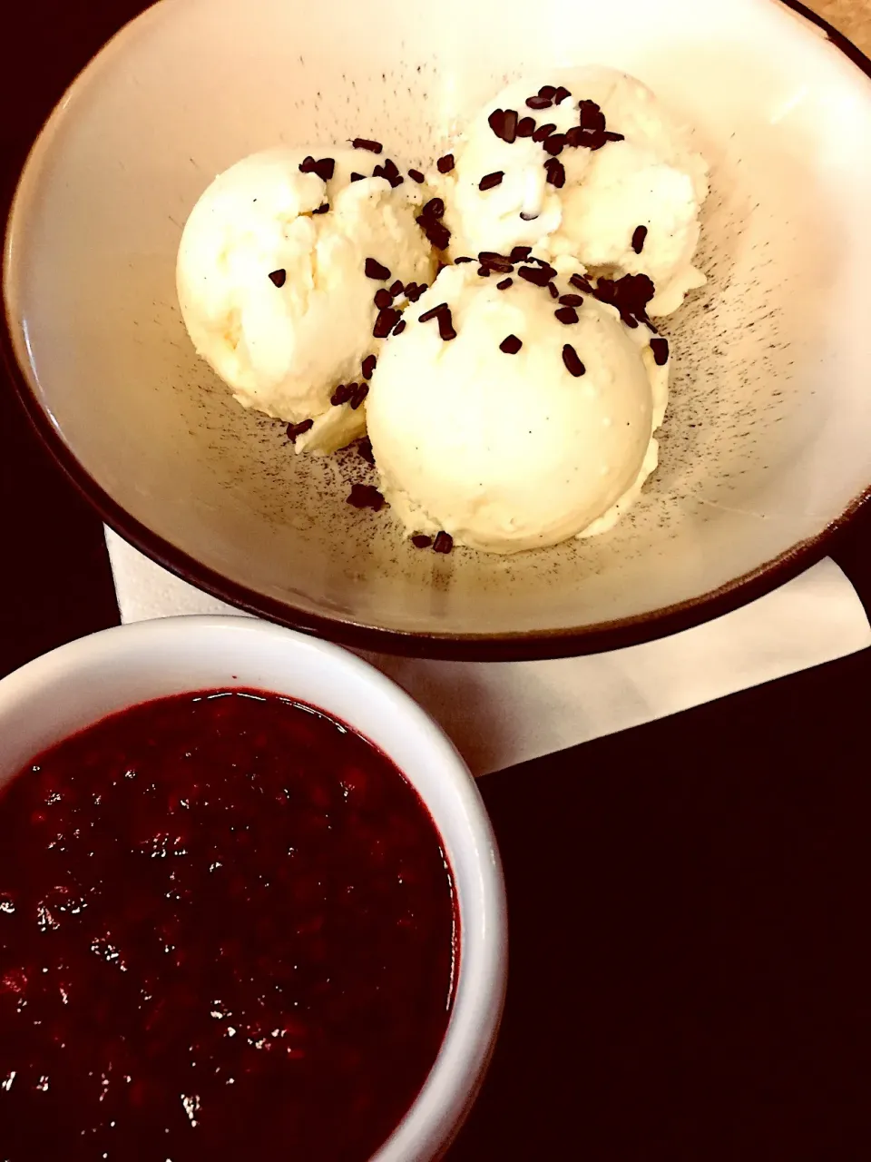 Icecream with raspberrycoulis|Generaalさん