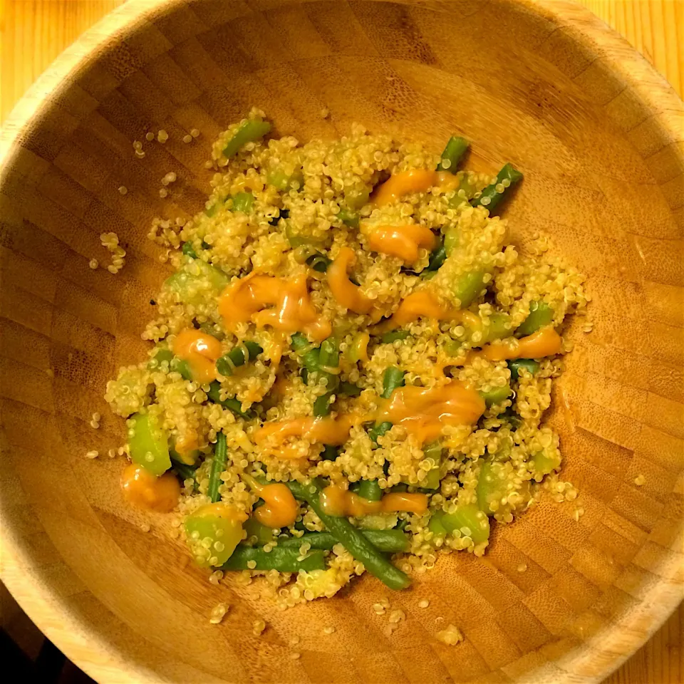 Snapdishの料理写真:Quinoa and veggies 😋|MissYumYumさん