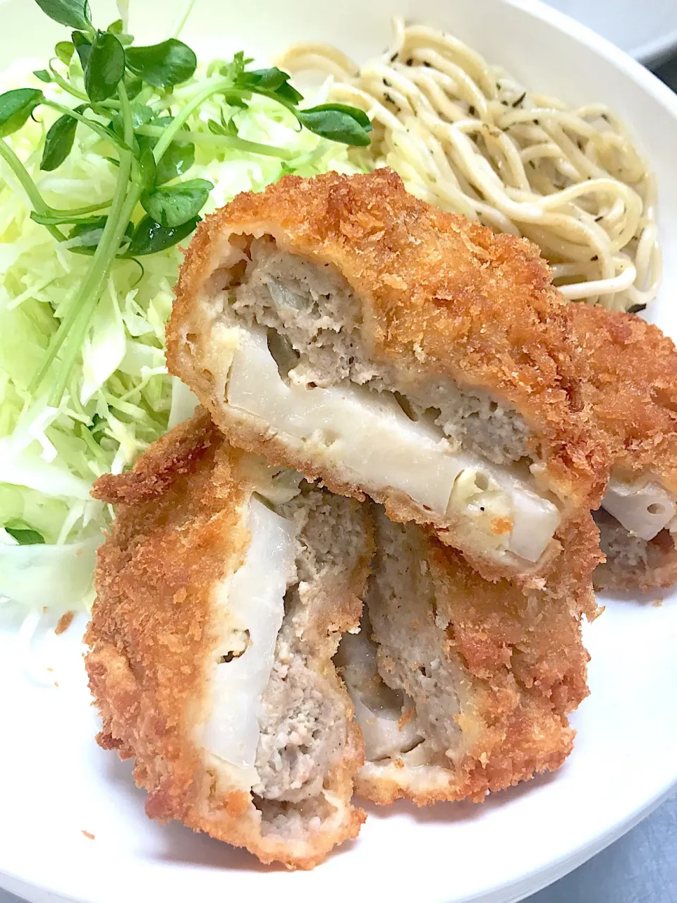 ひき肉の蓮根のせ揚げ|学食おばちゃんさん