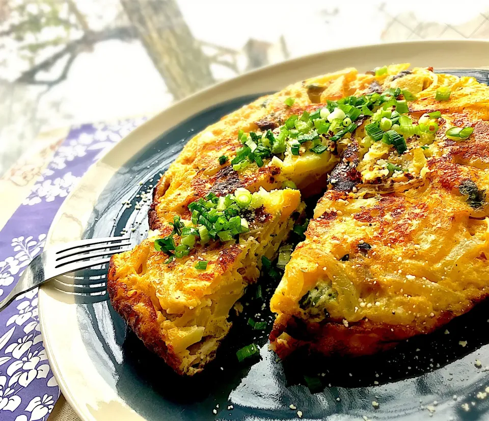 Snapdishの料理写真:昼ごはん  スペイン風オムレツ|砂雪さん