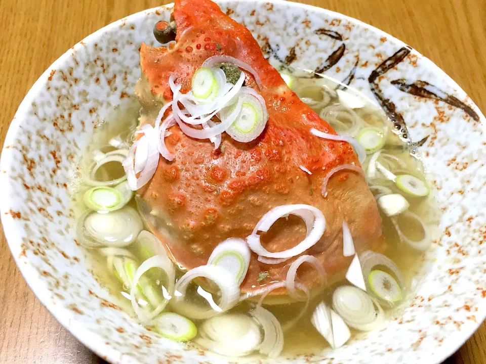 ズワイガニの殻(蟹味噌入り)でカニ汁🦀|yumyum😋さん