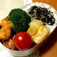 Snapdishの料理写真:唐揚げお弁当|おひさま屋さん