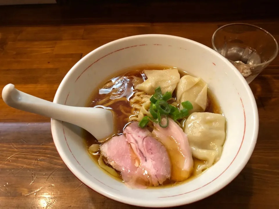 Snapdishの料理写真:手打ちわんたん麺@かねかつ(川口)|miyaさん