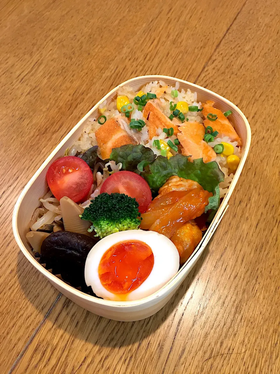 高校生息子のお弁当  鮭とコーンのバター醤油混ぜご飯 #わっぱ弁当|まつださんさん