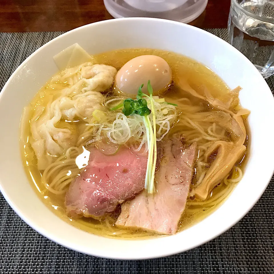 えびワンタン入り塩らぁ麺＋味玉@らぁ麺やまぐち辣式(東陽町)|塩豚骨さん