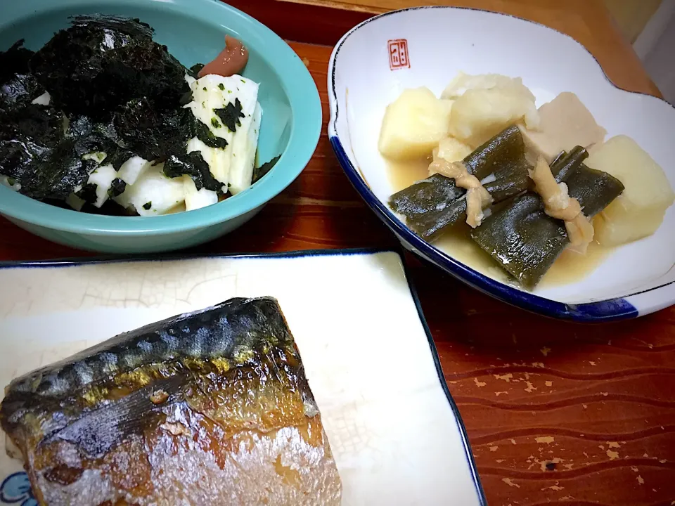 塩サバ・山芋と里芋の煮物・山芋短冊|reiさん