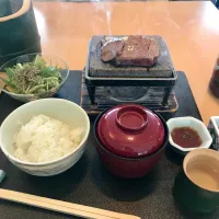 Snapdishの料理写真:Hot Stone# beef|sgさん