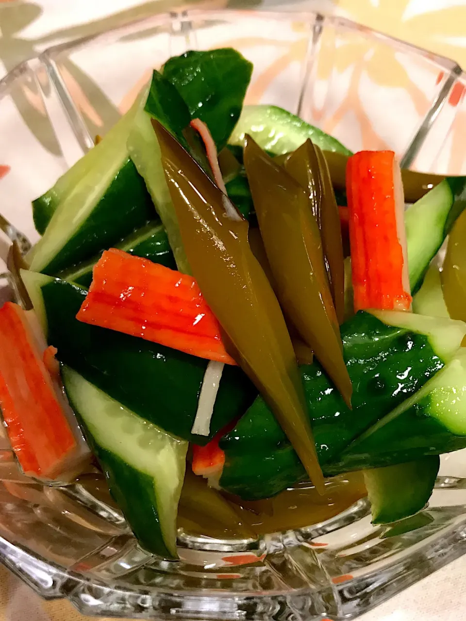 きゅうりとカニカマの酢の物 茎ワカメ入り|トモさん