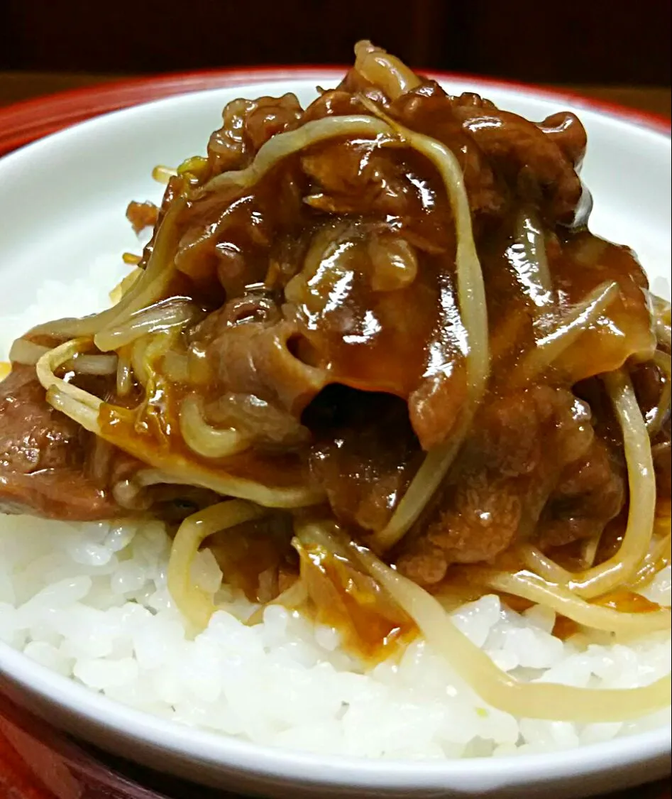 とろみ牛丼|あらいぐまのしっぽさん