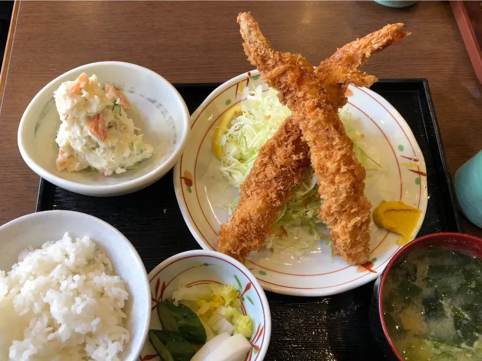 巣鴨「ときわ食堂」のエビフライ定食🎵|kiyominさん