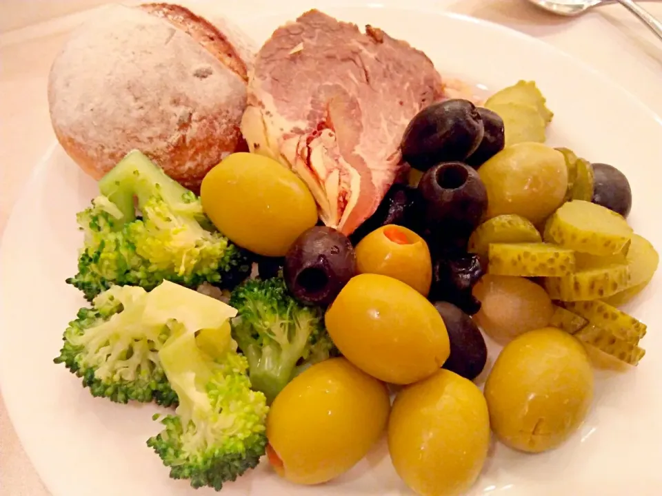 roast beef and olives|Jorge Bernal Márquezさん