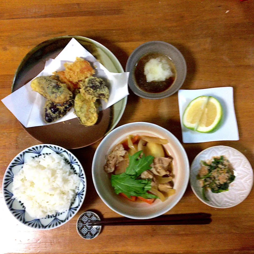 Snapdishの料理写真:茄子の挽肉詰め天麩羅、肉じゃが、ほうれん草お浸し、フルーツ|nanaさん