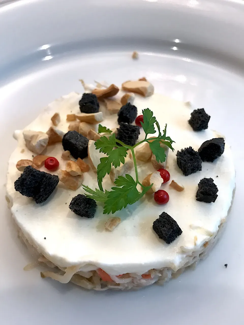 紅ズワイ蟹と根セロリとりんごのサラダ レムラードソース|Ayu- Nさん