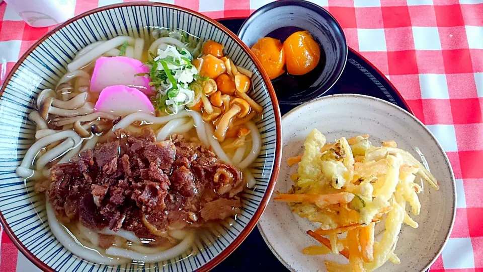 本日の賄い(1/14  ちょっとリッチな赤牛の肉うどんとかき揚げ～🎵)|かぴかぴさん