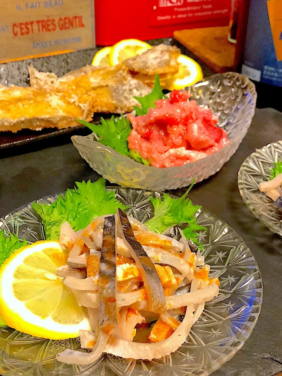 Snapdishの料理写真:マグロの皮の湯引き Tabascoソース|たつやん。さん