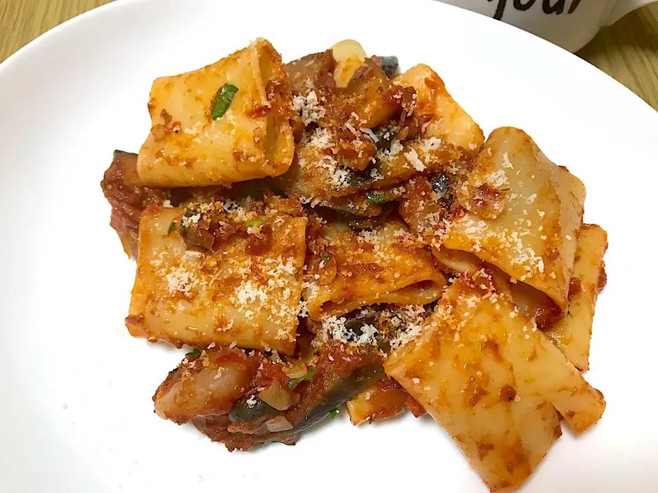 Snapdishの料理写真:Eggplants pasta|yeni kartikasariさん