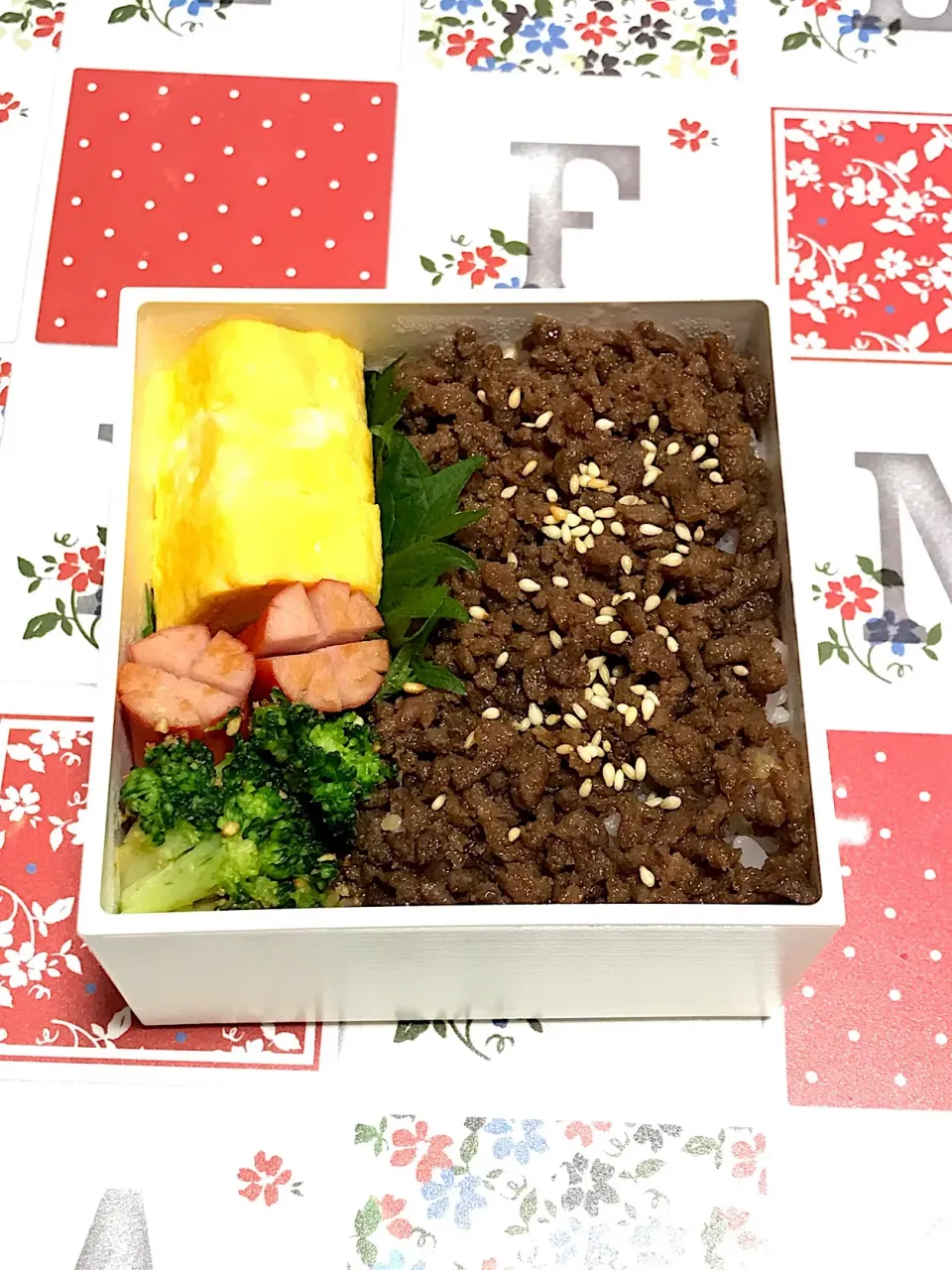 そぼろ丼弁当|hiyokology_a9さん