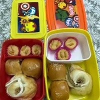 Blackbean bread, chicken bread, and biscuit cornflakes.|Norol Aini Ahmadさん