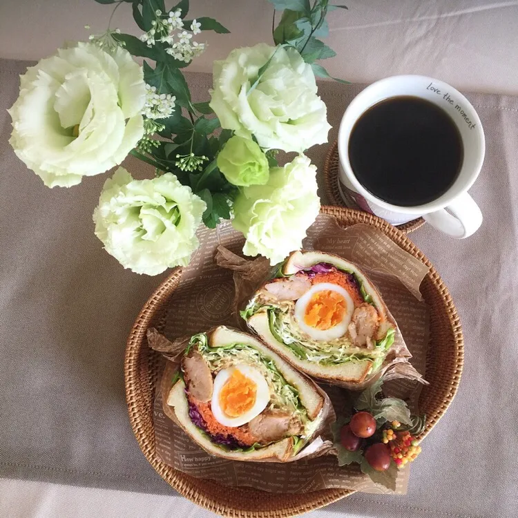 1/15❤︎照り焼きチキン&半熟たまごサンドイッチ❤︎
#お昼ごはん #ランチ #おうちカフェ #おうちごはん #サンドイッチ #わんぱくサンド|Makinsさん