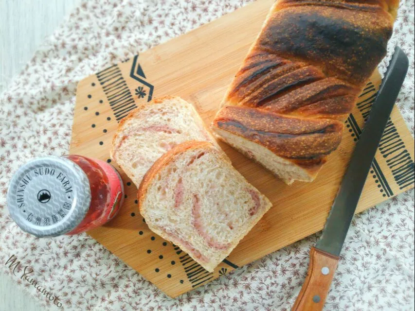 セミハード🍞生地で苺ミルクの折り込みパン🍓#自家製酵母|真希さん