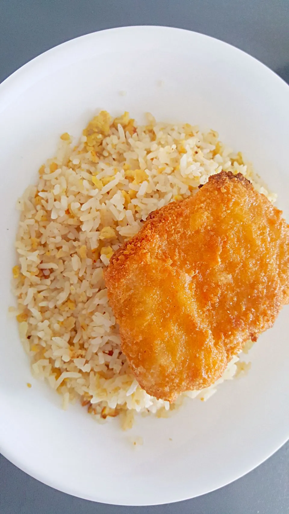 simple garlic fried rice with chicken cutlet|rufvalさん