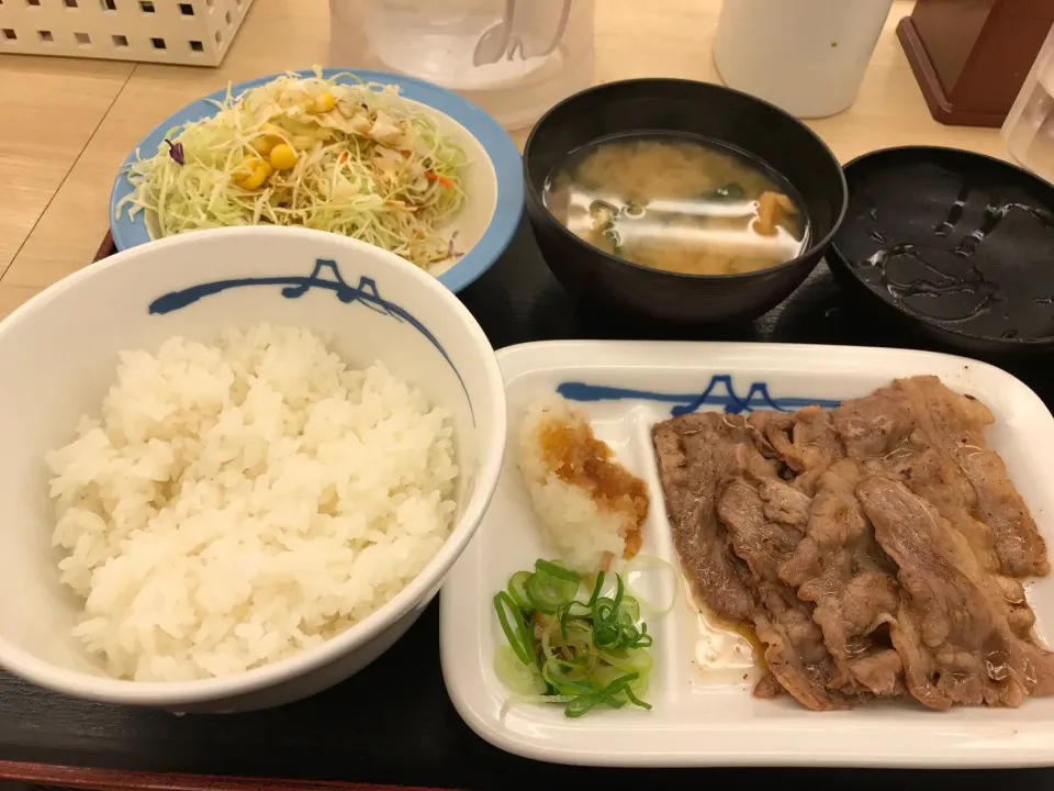 牛焼肉定食|手品先輩さん