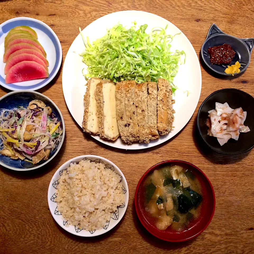 Snapdishの料理写真:#vegan  #グルテンフリー  #シュガーフリー 
冷凍豆腐のカツ
春雨サラダ
レンコンの梅マリネ|makiko_aさん