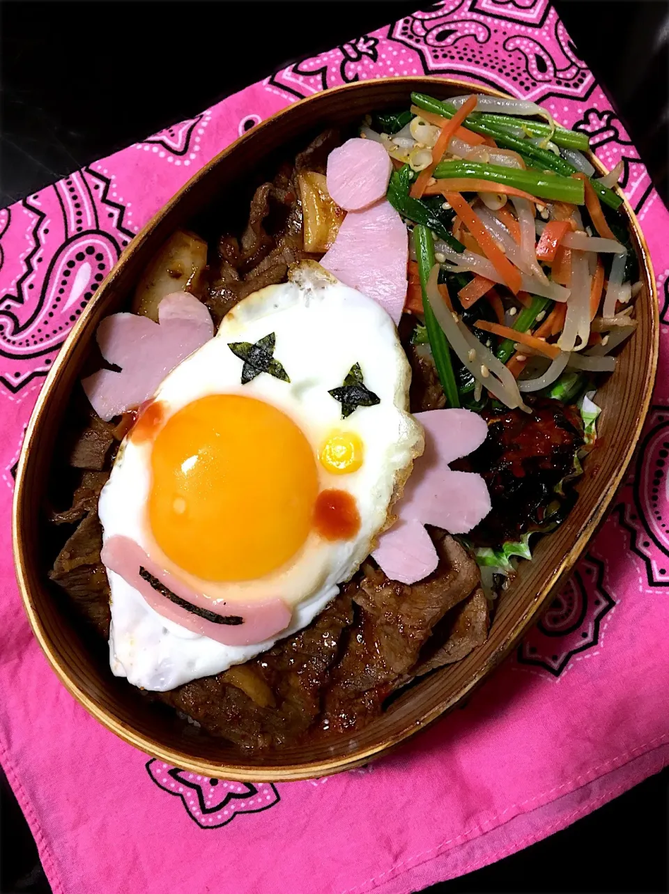 嫌がらせ弁当じゃないし
呪いの弁当でもないよ
これはピエロの焼肉丼🤡









小平日野|にゃおさん