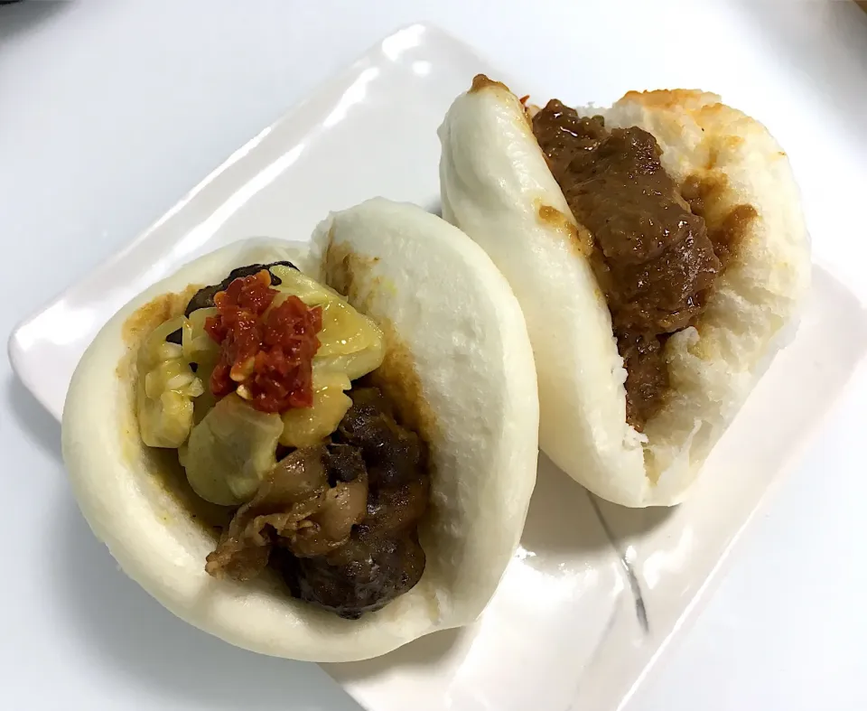 Leftover hati babi bungkus and babi assam stuffed into leaf buns for breakfast|Ong Sor Fernさん