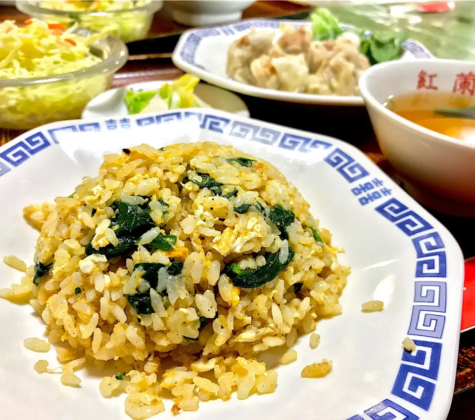 昼ごはん  紅蘭の半ほうれん草炒飯しゅうまいセット(*´ω`*)❤︎|砂雪さん