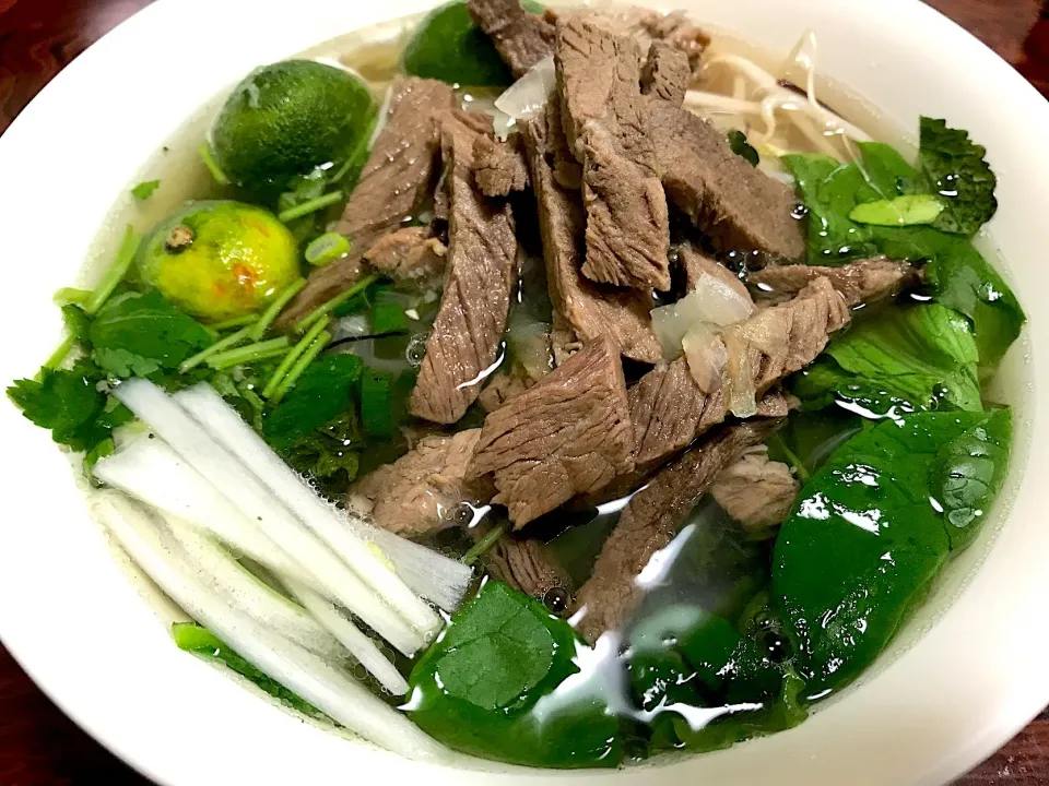 PHO 🍲  #vegetables  #ricenoodles  #pho  #goodforwinter  #soeasy  #asianfood  #soup  #cooking  #vegetable  #beef|Food Gardenさん