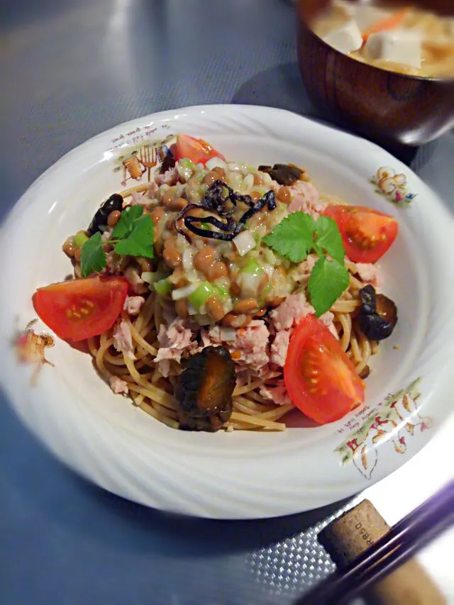 Snapdishの料理写真:🍝納豆のいぶりがっこタルタル和風スパゲッティ|みるくここあさん